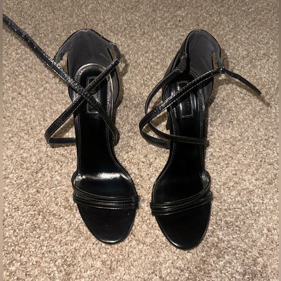 Black sexy heels from Forever21, size is US 39/8 - Picture 3 of 4